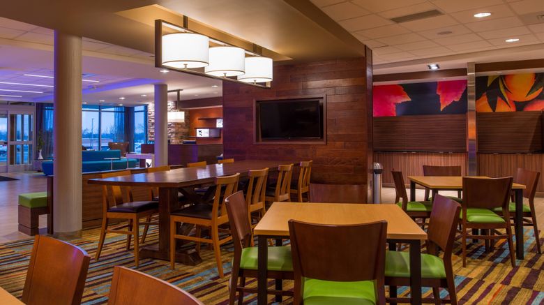 <b>Fairfield Inn & Suites St Louis Westport Restaurant</b>. Images powered by <a href="https://www.leonardoworldwide.com/" title="Leonardo Worldwide" target="_blank">Leonardo</a>.