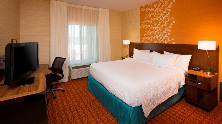 Fairfield Inn & Suites Marriott Suite