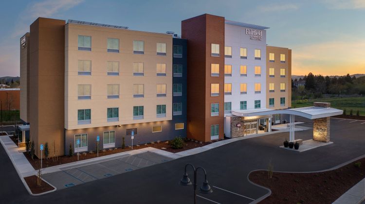 Fairfield Inn & Suites Rohnert Park Exterior