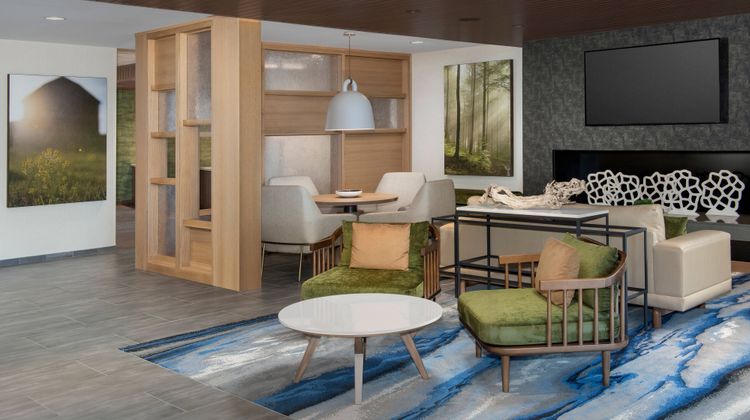 Fairfield Inn & Suites Rohnert Park Lobby