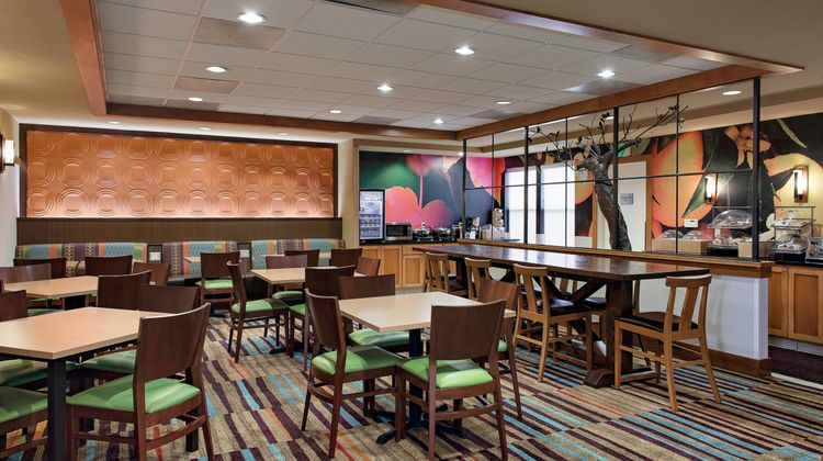 Fairfield Inn & Suites Santa Rosa Restaurant
