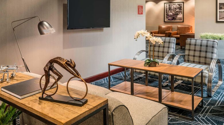 <b>Four Points Sheraton Boston Logan Arpt Lobby</b>. Images powered by <a href="https://www.leonardoworldwide.com/" title="Leonardo Worldwide" target="_blank">Leonardo</a>.