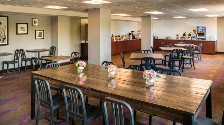 Four Points Sheraton Boston Logan Arpt Restaurant