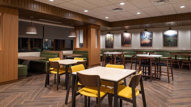 Fairfield Inn & Suites Canton Restaurant