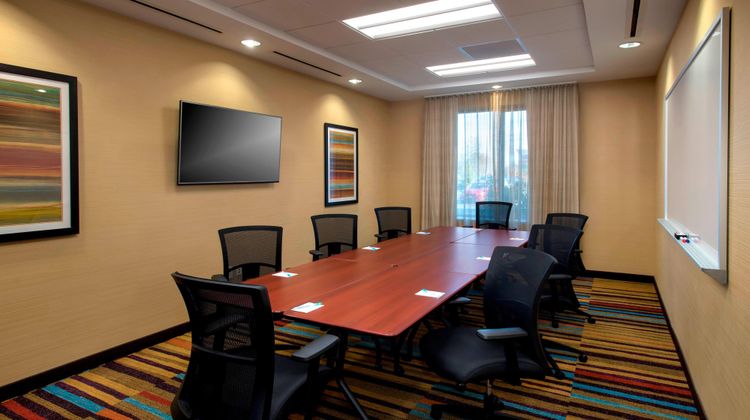 Fairfield Inn & Suites Carrier Circle Meeting