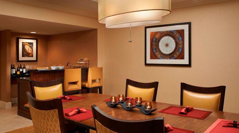 <b>Marriott Columbia Suite</b>. Images powered by <a href="https://www.leonardoworldwide.com/" title="Leonardo Worldwide" target="_blank">Leonardo</a>.