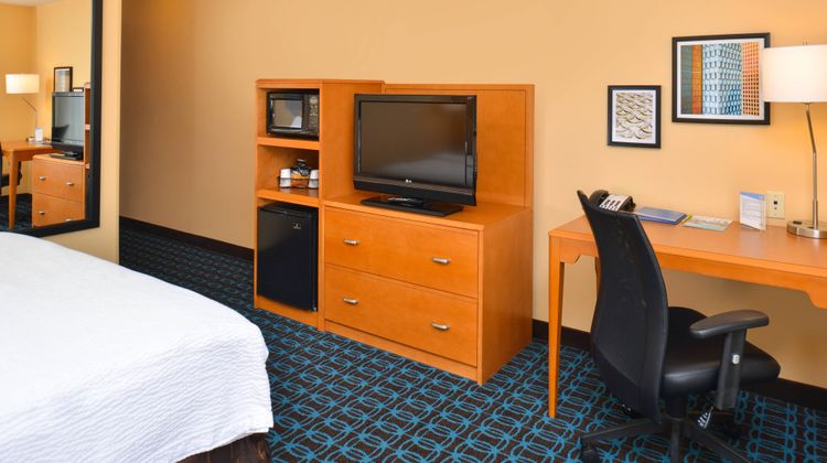 Fairfield Inn by Marriott Room