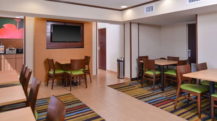 Fairfield Inn by Marriott Restaurant