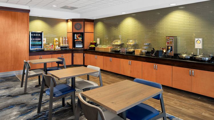 Fairfield Inn & Suites Restaurant