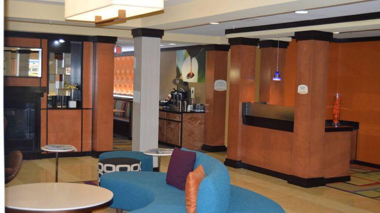 Fairfield Inn and Suites Channelview Lobby