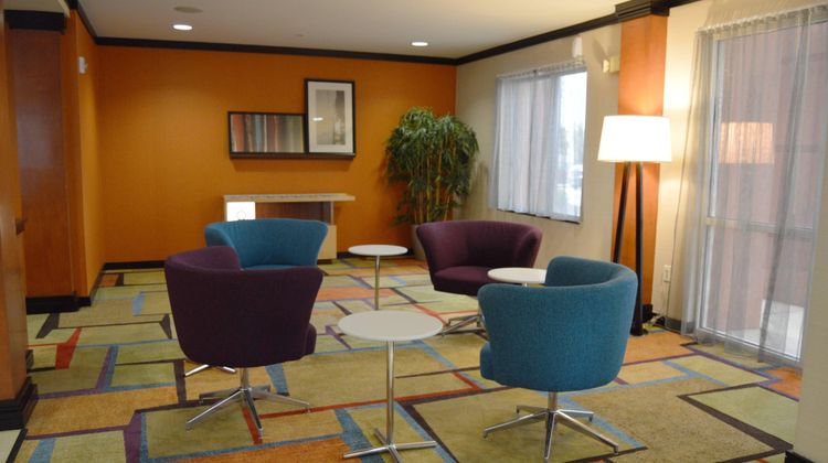 Fairfield Inn and Suites Channelview Lobby