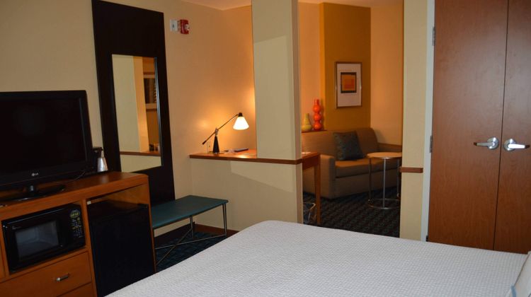 Fairfield Inn and Suites Channelview Suite