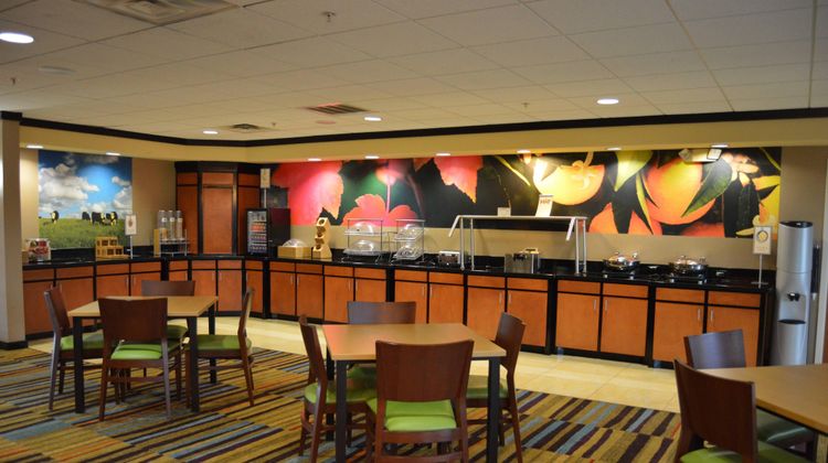 Fairfield Inn and Suites Channelview Restaurant