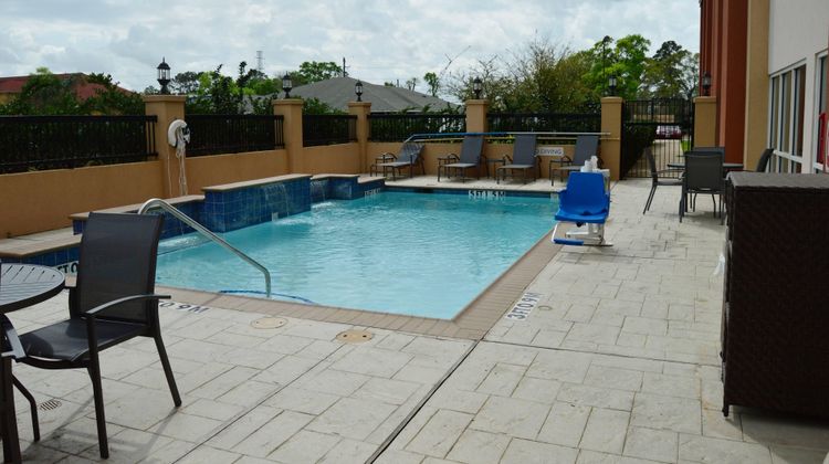 Fairfield Inn and Suites Channelview Pool