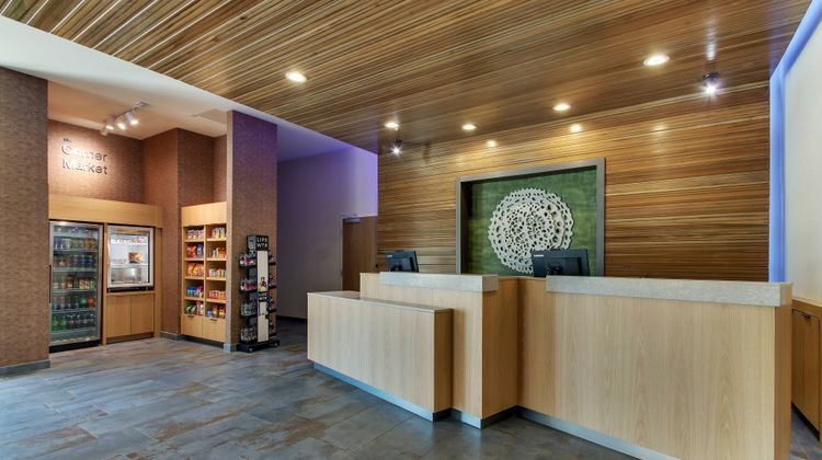 Fairfield Inn & Suites Brookhollow Lobby