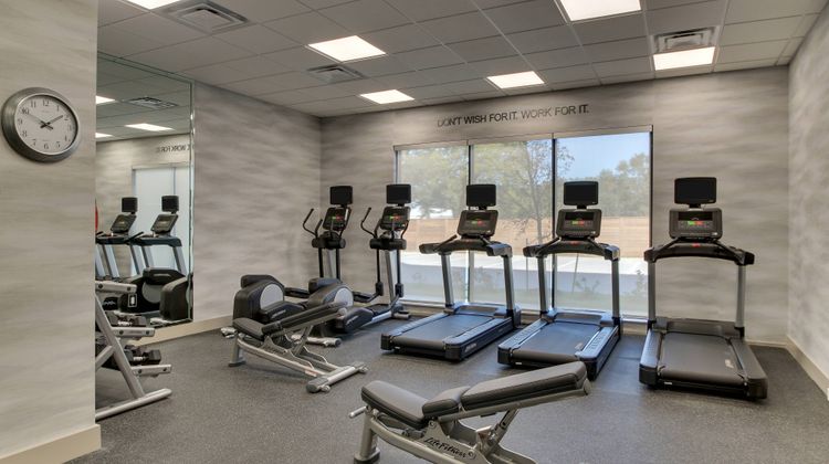 Fairfield Inn & Suites Brookhollow Health Club