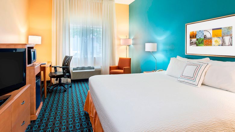 <b>Fairfield Inn Tuscaloosa Room</b>. Images powered by <a href="https://www.leonardoworldwide.com/" title="Leonardo Worldwide" target="_blank">Leonardo</a>.
