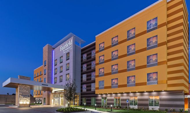Fairfield Inn/Sutes East Energy Corridor Exterior