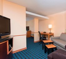 Fairfield Inn & Suites Omaha Downtown Room