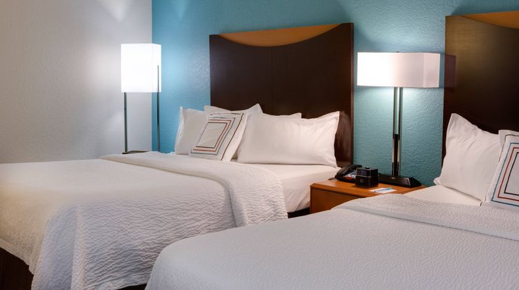 Fairfield Inn & Suites Titusville Room