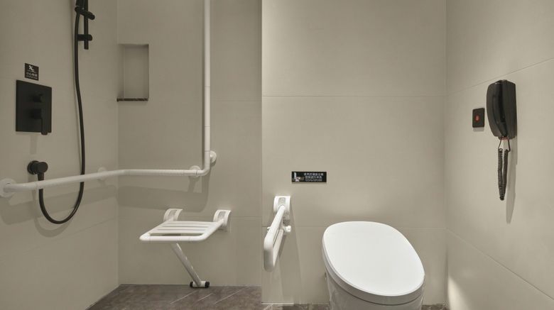 <b>Four Points Changchun West Room</b>. Images powered by <a href="https://www.leonardoworldwide.com/" title="Leonardo Worldwide" target="_blank">Leonardo</a>.