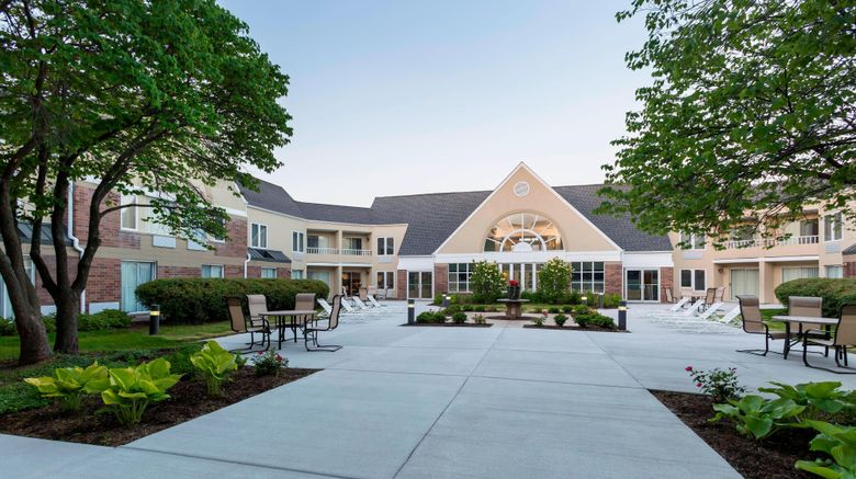 <b>Four Points by Sheraton Buffalo Grove Exterior</b>. Images powered by <a href="https://www.leonardoworldwide.com/" title="Leonardo Worldwide" target="_blank">Leonardo</a>.