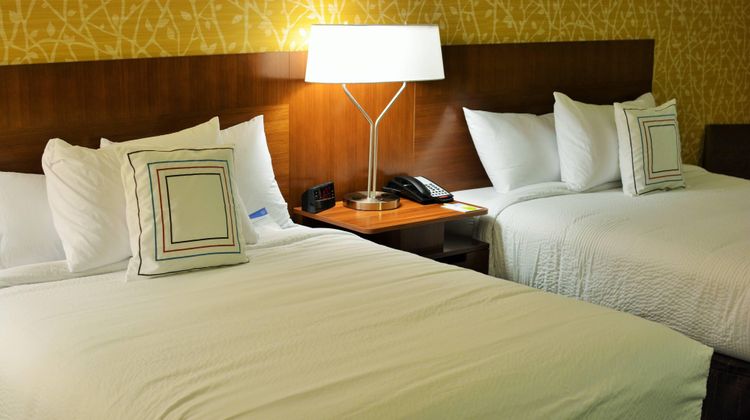 Fairfield Inn & Suites Omaha Northwest Suite