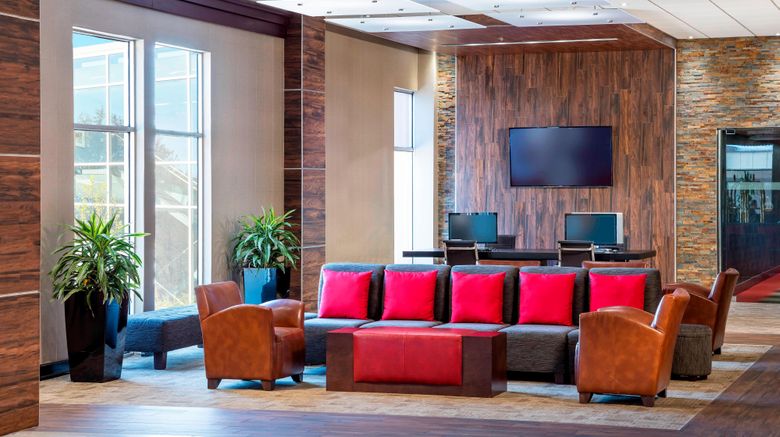<b>Four Points by Sheraton at O'Hare Lobby</b>. Images powered by <a href="https://www.leonardoworldwide.com/" title="Leonardo Worldwide" target="_blank">Leonardo</a>.