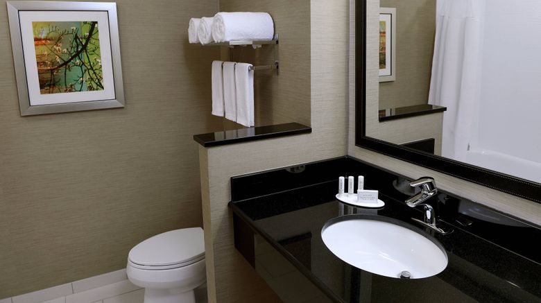<b>Fairfield Inn & Suites Omaha West Room</b>. Images powered by <a href="https://www.leonardoworldwide.com/" title="Leonardo Worldwide" target="_blank">Leonardo</a>.