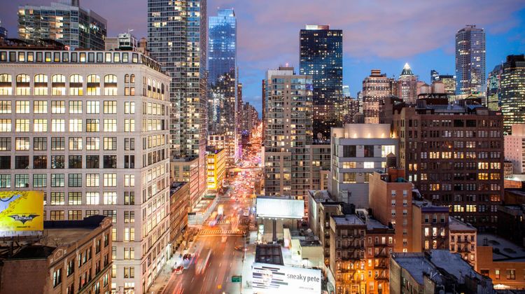 Four Points Manhattan Midtown West Room