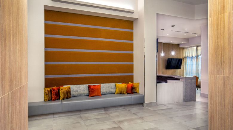 <b>Four Points Midtown - Times Square Lobby</b>. Images powered by <a href="https://www.leonardoworldwide.com/" title="Leonardo Worldwide" target="_blank">Leonardo</a>.