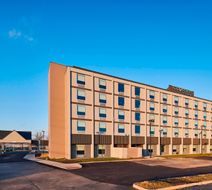 Four Points Cleveland Eastlake Exterior
