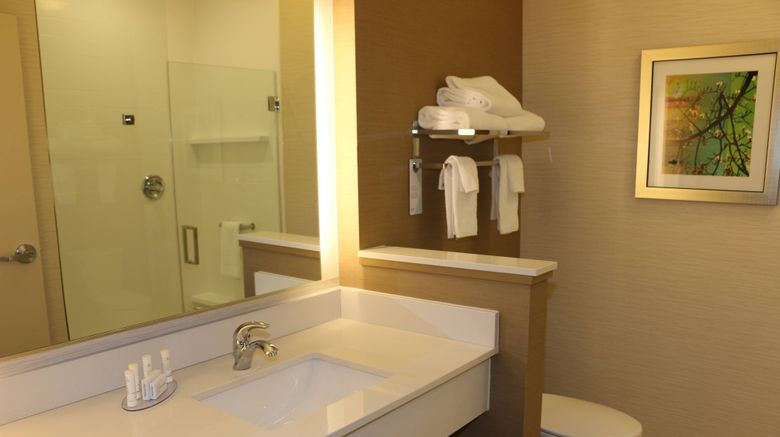 <b>Fairfield Inn & Suites Bowling Green Room</b>. Images powered by <a href="https://www.leonardoworldwide.com/" title="Leonardo Worldwide" target="_blank">Leonardo</a>.