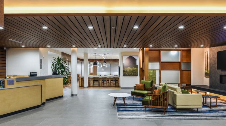 Fairfield Inn & Suites Ontario Lobby