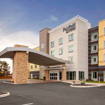 Fairfield Inn & Suites Waterfront