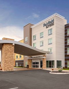 Fairfield Inn & Suites Waterfront