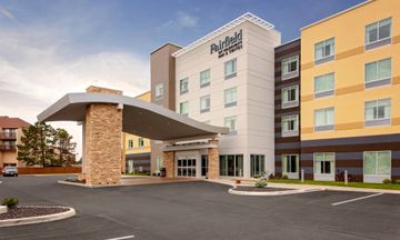 Fairfield Inn & Suites Waterfront