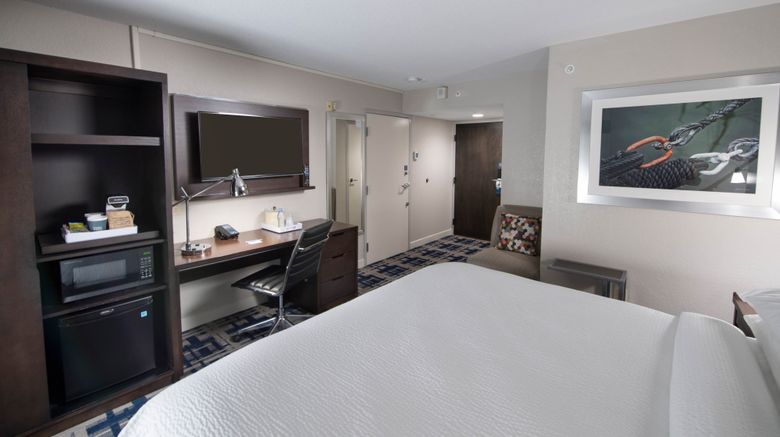 <b>Four Points Charlotte - Lake Norman Suite</b>. Images powered by <a href="https://www.leonardoworldwide.com/" title="Leonardo Worldwide" target="_blank">Leonardo</a>.