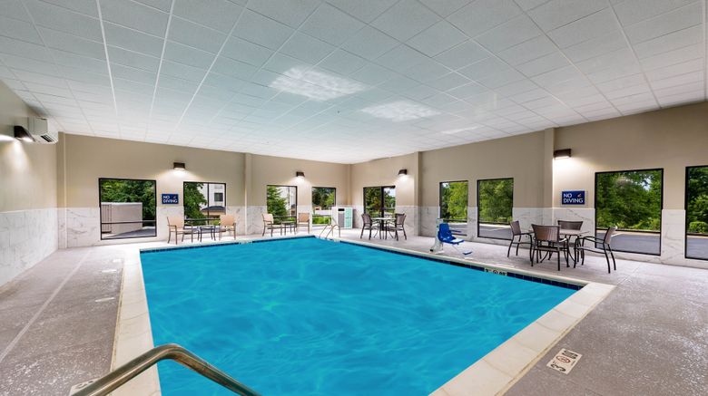 <b>Four Points Charlotte - Lake Norman Pool</b>. Images powered by <a href="https://www.leonardoworldwide.com/" title="Leonardo Worldwide" target="_blank">Leonardo</a>.