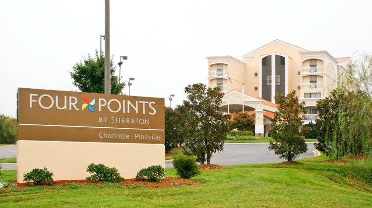 Four Points Sheraton Charlotte Pineville Exterior
