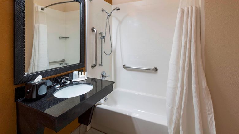 <b>Fairfield Inn St. Petersburg Clearwater Room</b>. Images powered by <a href="https://www.leonardoworldwide.com/" title="Leonardo Worldwide" target="_blank">Leonardo</a>.