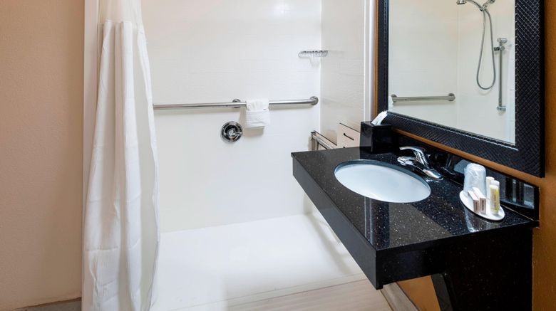<b>Fairfield Inn St. Petersburg Clearwater Room</b>. Images powered by <a href="https://www.leonardoworldwide.com/" title="Leonardo Worldwide" target="_blank">Leonardo</a>.
