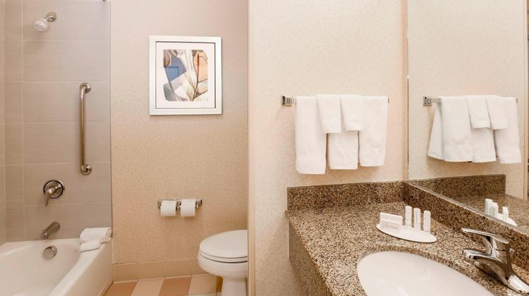 Fairfield Inn Riverside Temecula Room