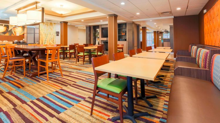 Fairfield Inn Riverside Temecula Restaurant