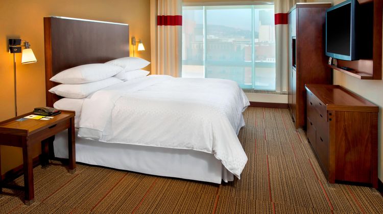 Four Points by Sheraton Charleston Suite