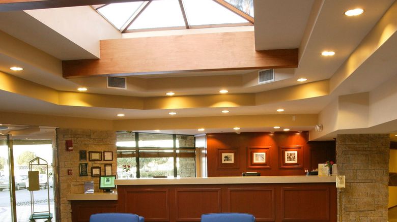 <b>Four Points Ventura Harbor Resort Lobby</b>. Images powered by <a href="https://www.leonardoworldwide.com/" title="Leonardo Worldwide" target="_blank">Leonardo</a>.