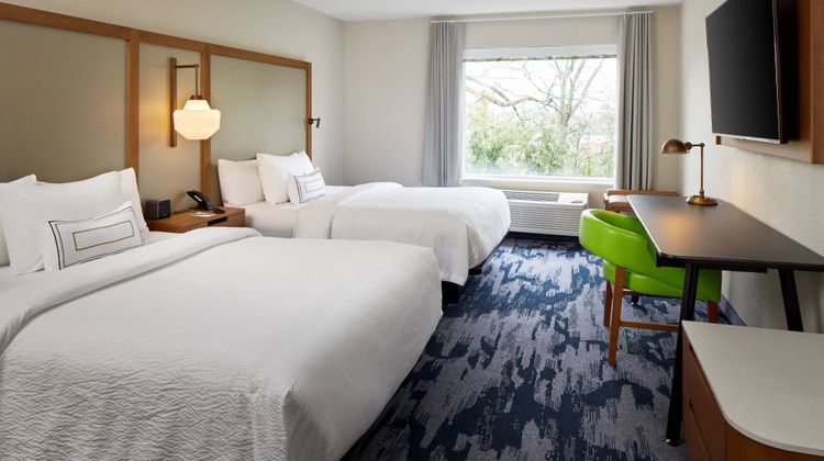 Fairfield Inn & Suites Norfolk Airport Room