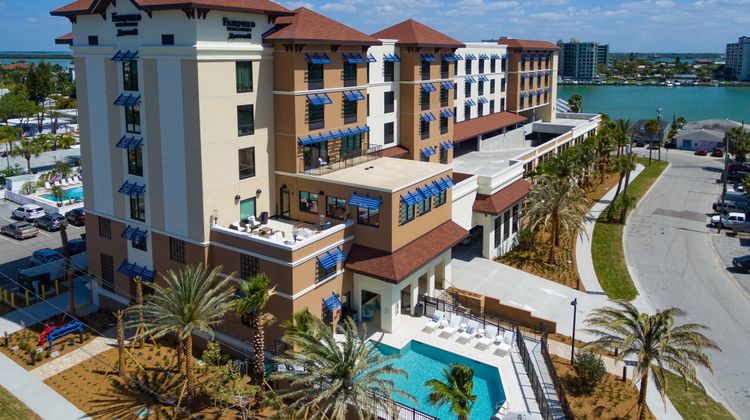 Fairfield Inn & Suites Clearwater Beach Exterior