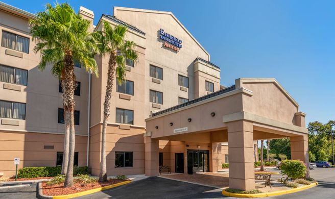 Fairfield Inn/Suites Holiday Tarpon Spr Exterior