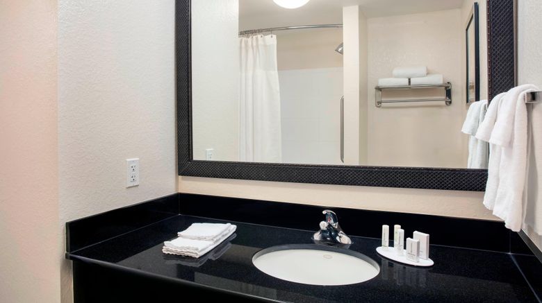 <b>Fairfield Inn & Suites Lakeland Plant Ci Room</b>. Images powered by <a href="https://www.leonardoworldwide.com/" title="Leonardo Worldwide" target="_blank">Leonardo</a>.
